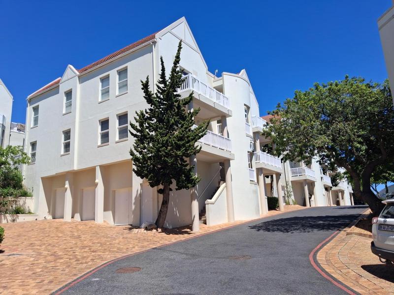 To Let 3 Bedroom Property for Rent in Vredehoek Western Cape